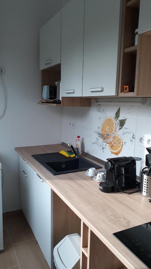 Vilagos, Kellemes Lakas, Jo Koezlekedessel Boedapest Buitenkant foto