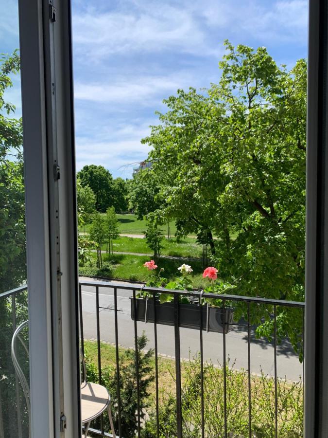 Vilagos, Kellemes Lakas, Jo Koezlekedessel Boedapest Buitenkant foto